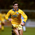 Team wearing Leeds United 1992 Away shirt