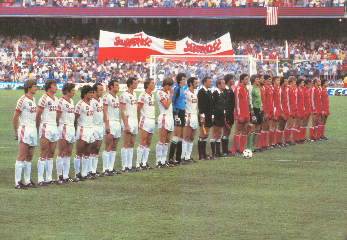 CCCP WC 1982 team with white shirt 