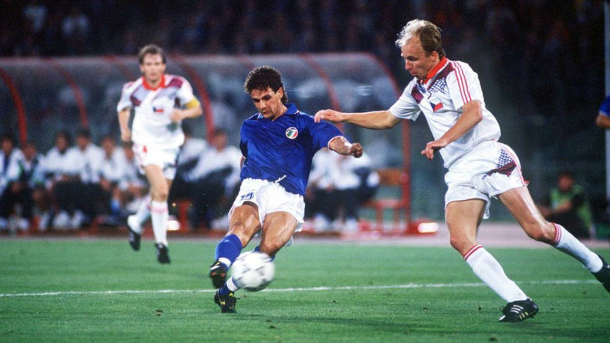 Italia '90: Baggio's Czechoslovakia goal