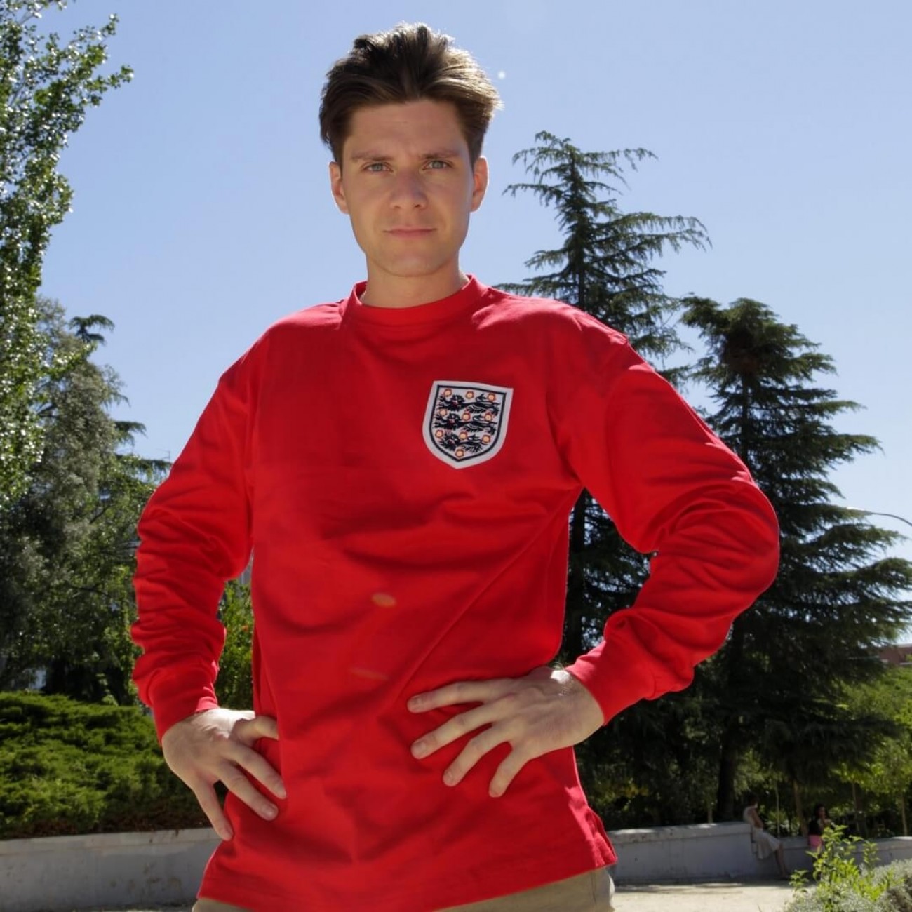 England's retro jerseys: Original gift for men football supporters